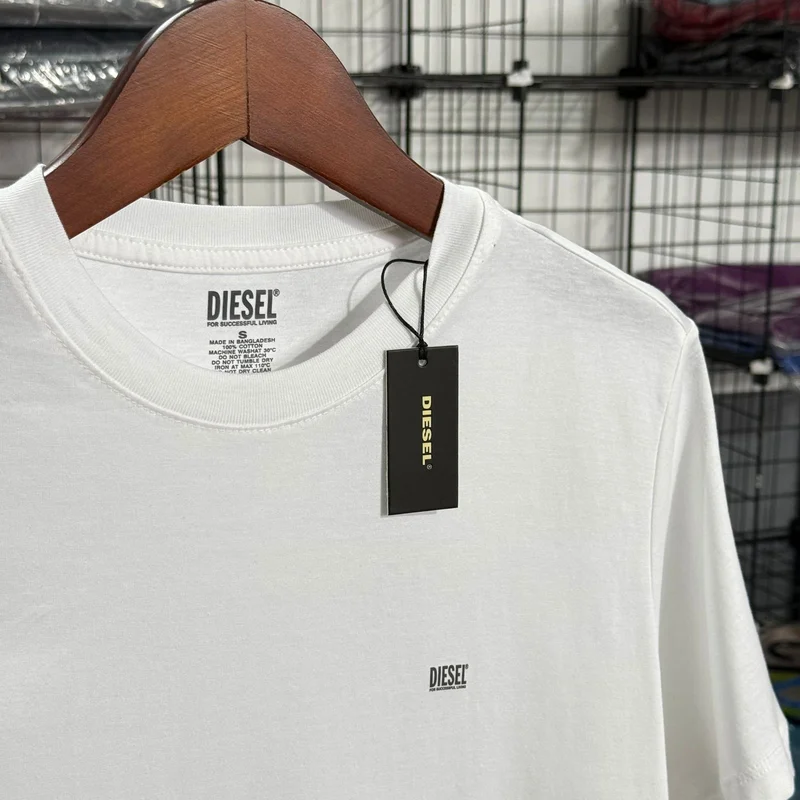 Camiseta Basica Diesel Minimalista cor Branca — imagem 1 de 1