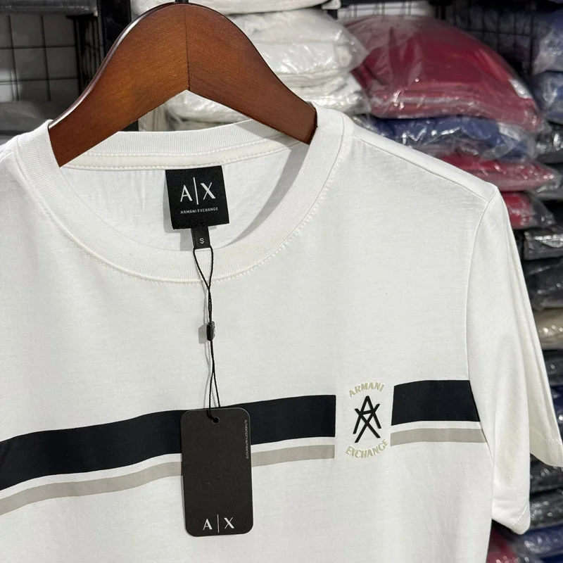 Camiseta Estampada Armani Exchange cor Branca — imagem 1 de 1