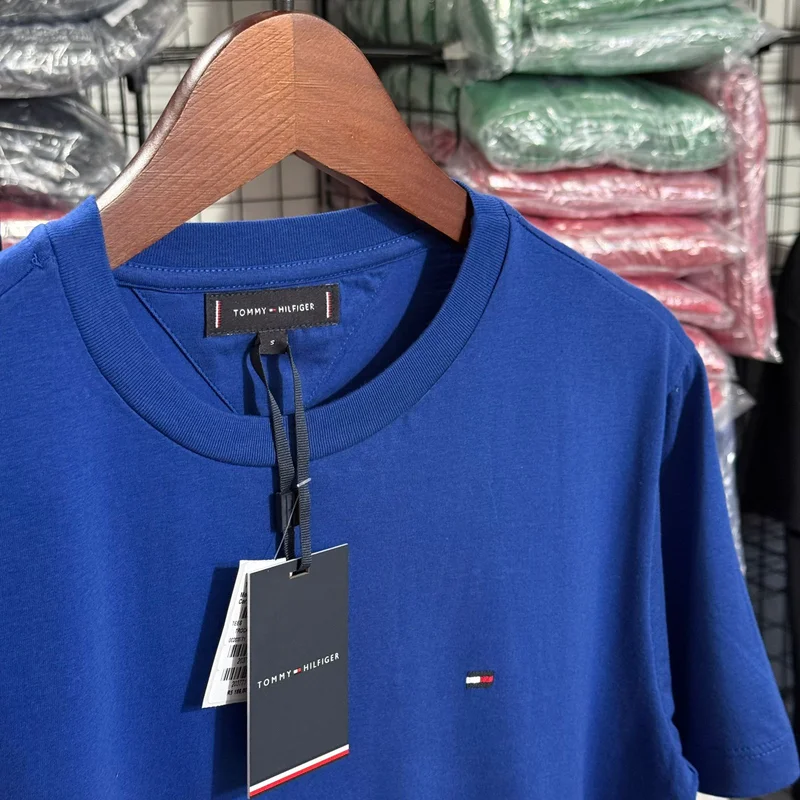 Camiseta Basica Tommy Hilfiger cor Azul Royal — imagem 1 de 1