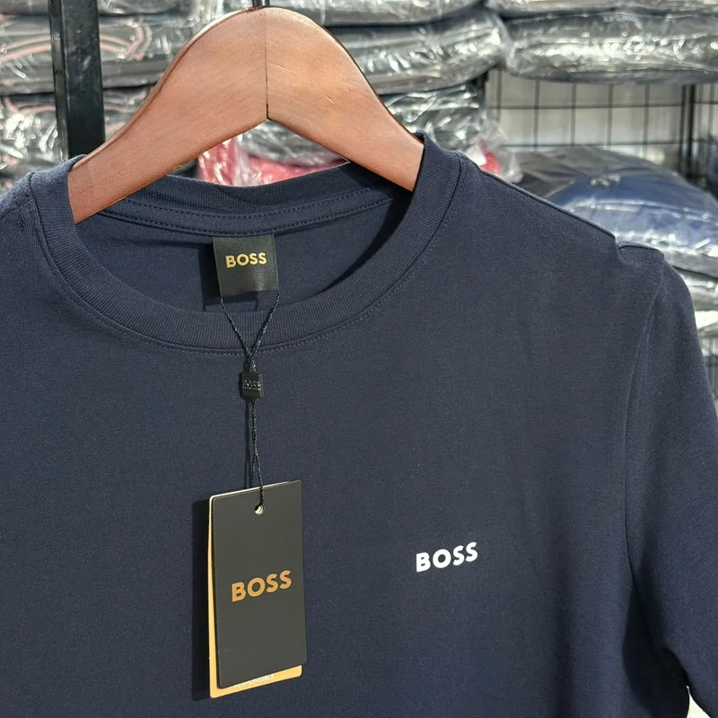 Camiseta Basica Hugo Boss cor Azul Marinho — imagem 1 de 1