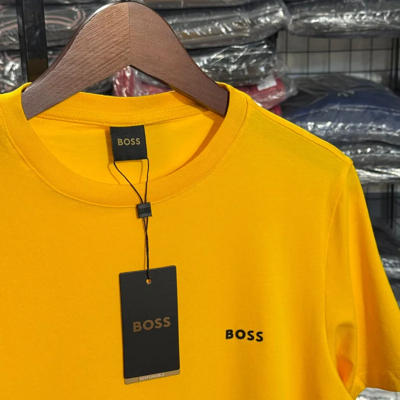 Camiseta Basica Hugo Boss cor Amarela — imagem 1 de 1