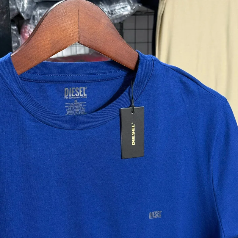 Camiseta Basica Diesel Minimalista cor Azul Royal — imagem 1 de 1