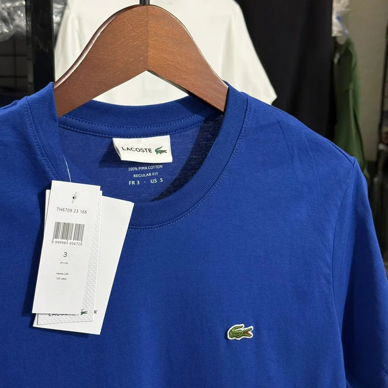 Camiseta Basica Lacoste cor azul royal — imagem 1 de 3
