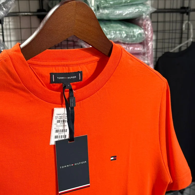 Camiseta Basica Tommy Hilfiger cor Laranja — imagem 1 de 1