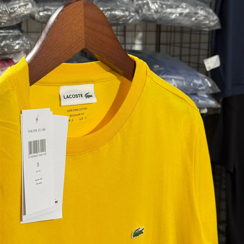 Camiseta Lacoste Basica cor Amarela — imagem 1 de 3
