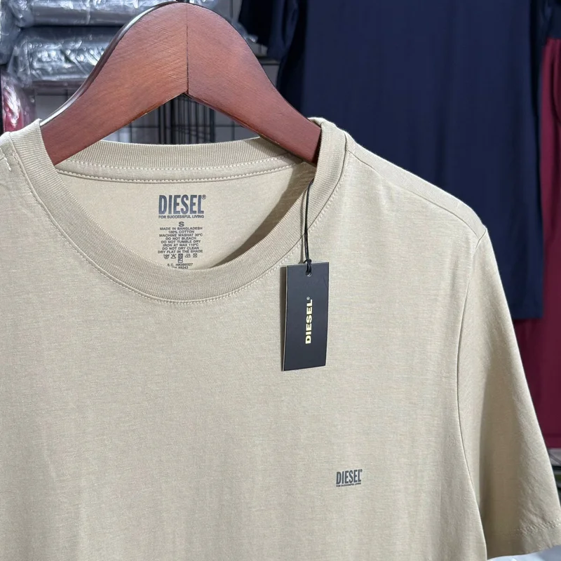 Camiseta Basica Diesel Minimalista cor Bege — imagem 1 de 1
